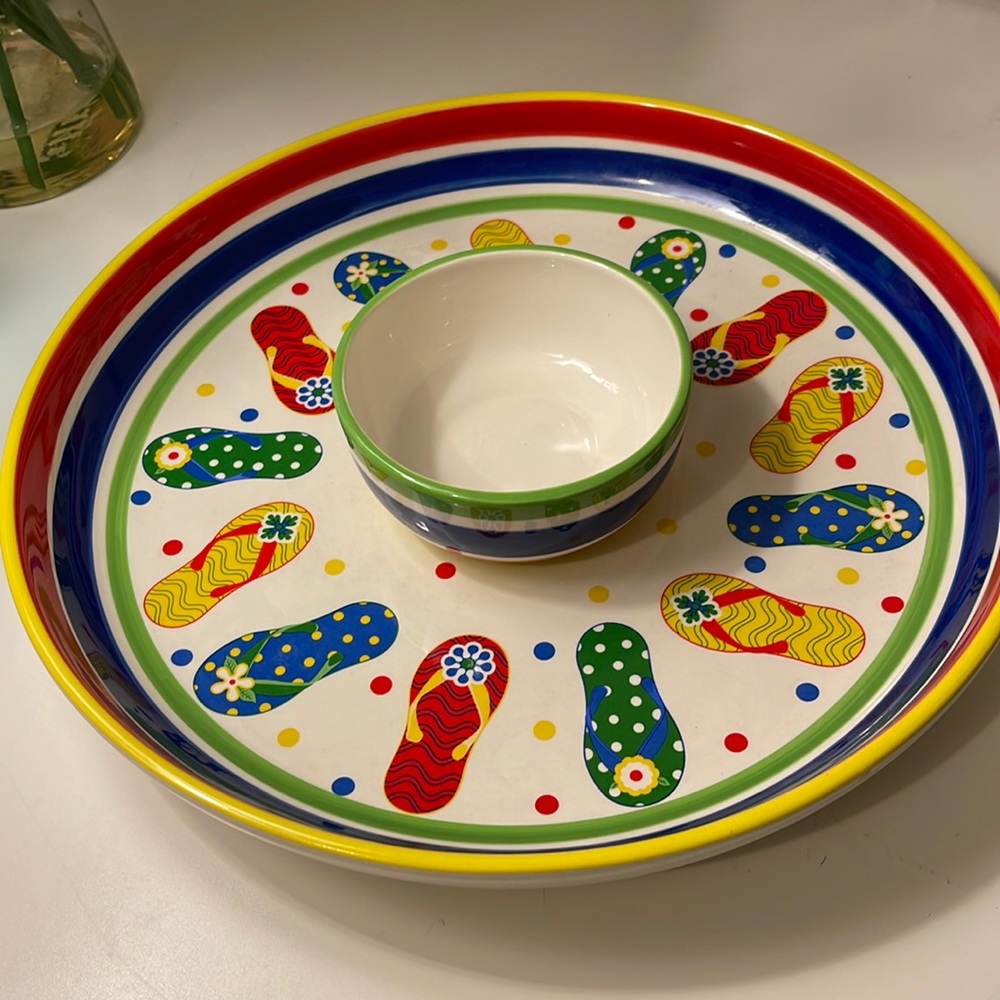 DEI Dennis East round Chip and Dip Platter with colorful flip flop painting.
